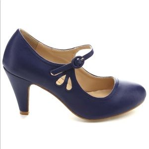 Chase&Chloe navy blue round toe Mary Jane heel